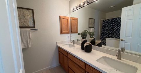 5931 Sternsburg Way, Sacramento, CA 95823 Photo