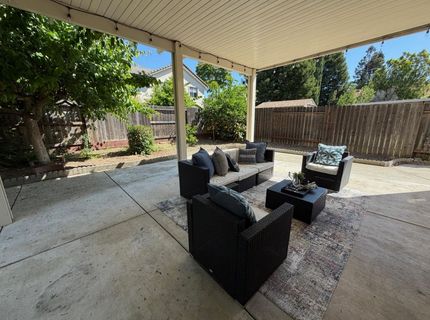 5931 Sternsburg Way, Sacramento, CA 95823 Photo