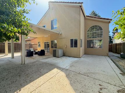 5931 Sternsburg Way, Sacramento, CA 95823 Photo