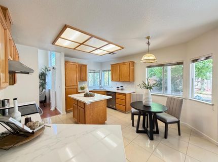 5931 Sternsburg Way, Sacramento, CA 95823 Photo