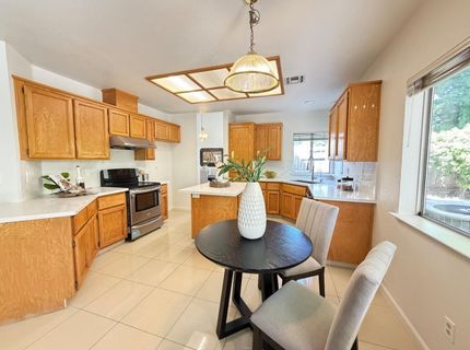 5931 Sternsburg Way, Sacramento, CA 95823 Photo