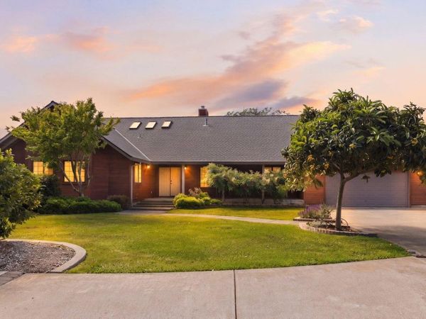 9930 Calvine Rd, Sacramento, CA 95829