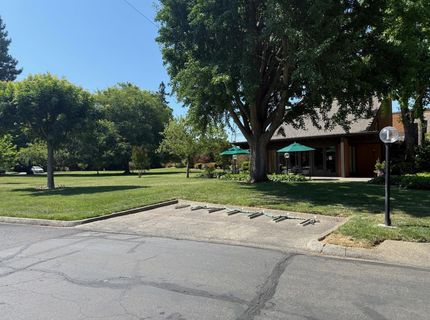 733 Woodside Ln E #12, Unit 12, Sacramento, CA 95825 Photo