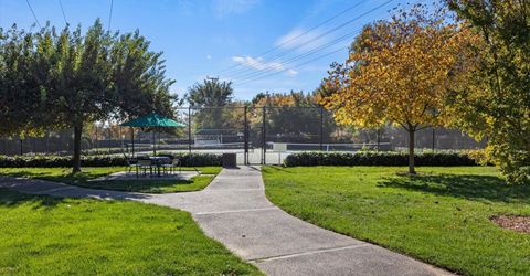 733 Woodside Ln E #12, Unit 12, Sacramento, CA 95825 Photo