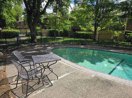 733 Woodside Ln E #12, Unit 12, Sacramento, CA 95825 Photo