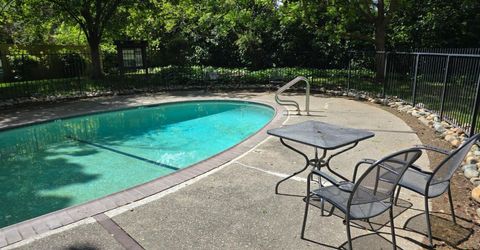 733 Woodside Ln E #12, Unit 12, Sacramento, CA 95825 Photo