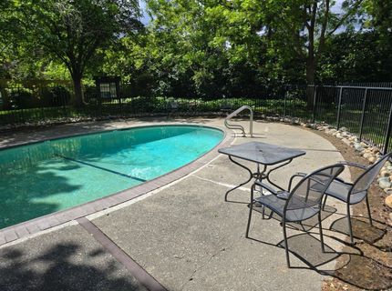 733 Woodside Ln E #12, Unit 12, Sacramento, CA 95825 Photo