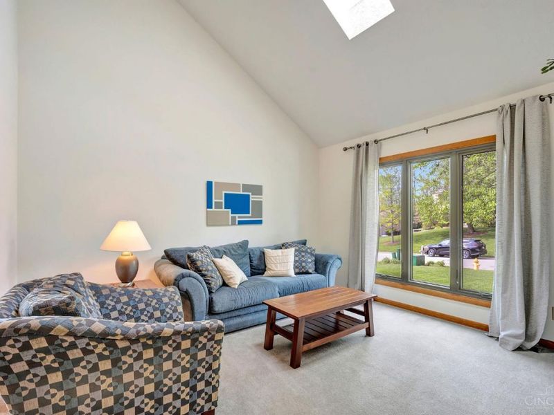 3352 Markdale Court, Cincinnati, OH 45248 Photo 4