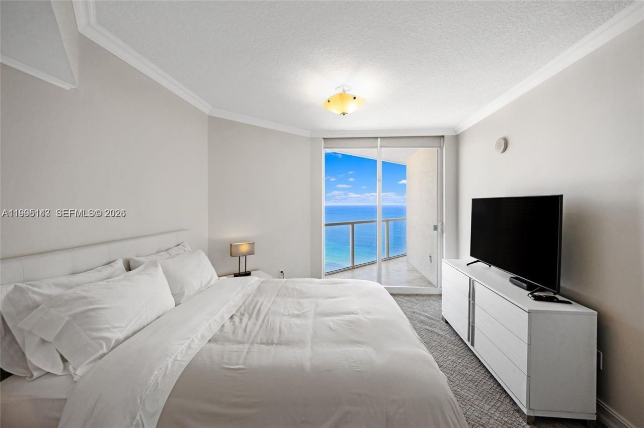 16699 Collins Ave, Unit 4006, Sunny Isles Beach, FL 33160 Photo