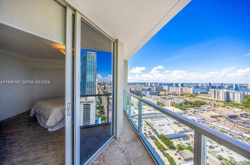 16699 Collins Ave, Unit 4006, Sunny Isles Beach, FL 33160 Photo