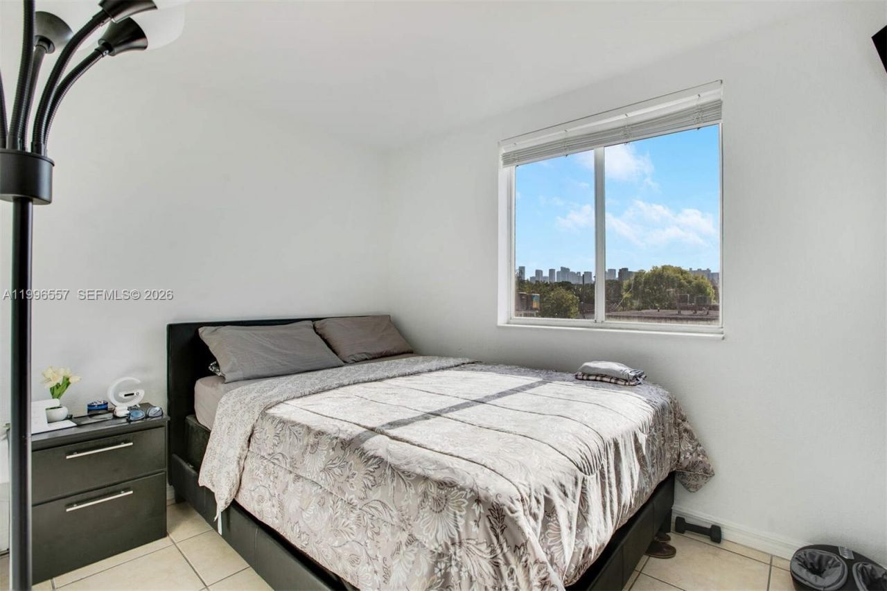 1349 SW 3rd St, Unit 5, Miami, FL 33135 Photo