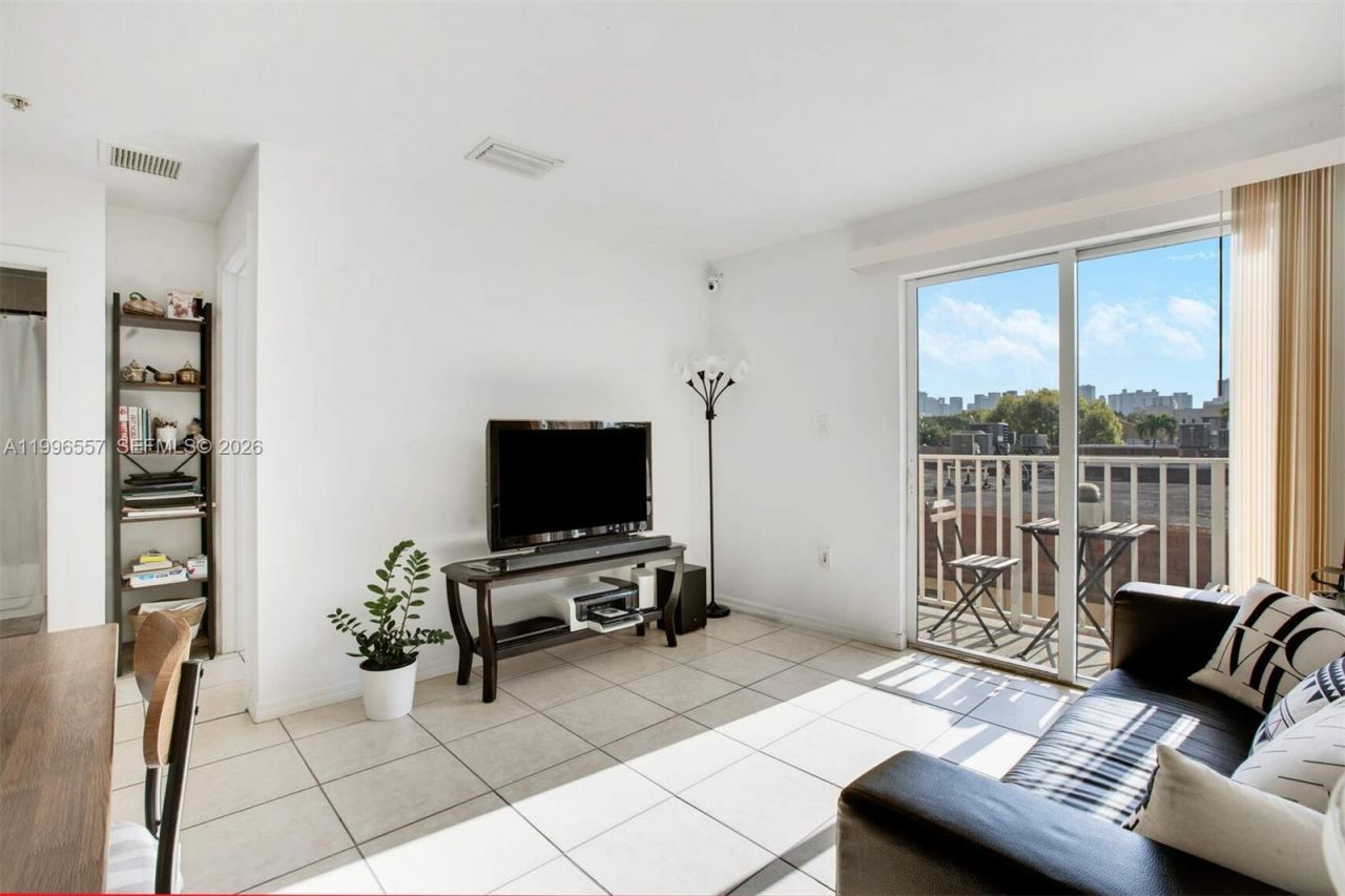1349 SW 3rd St, Unit 5, Miami, FL 33135 Photo