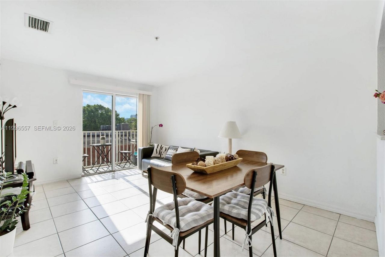 1349 SW 3rd St, Unit 5, Miami, FL 33135 Photo