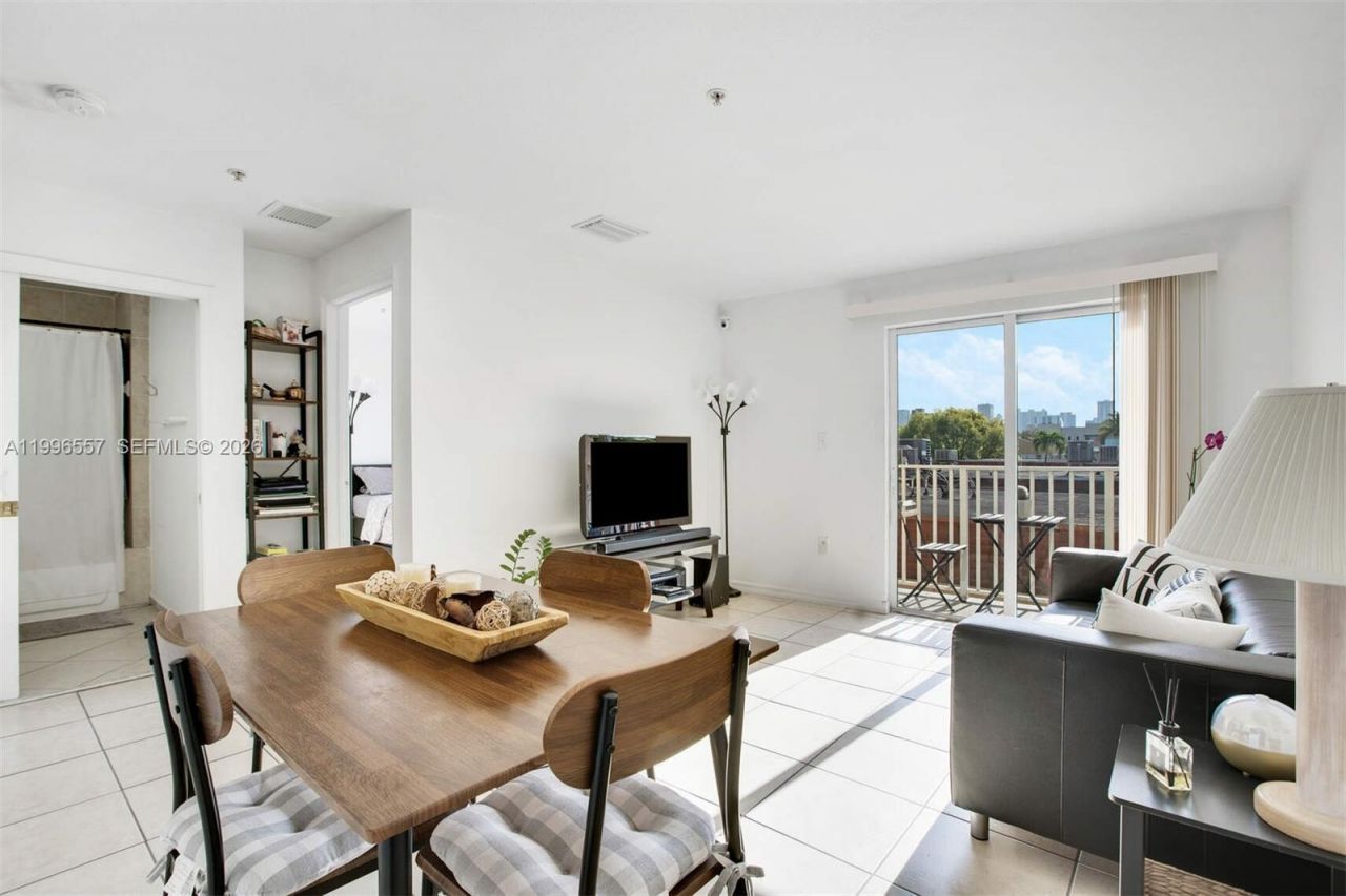 1349 SW 3rd St, Unit 5, Miami, FL 33135 Photo