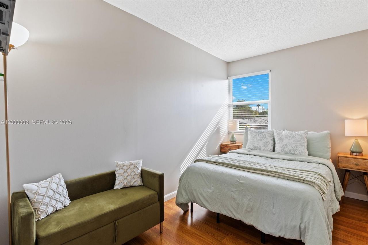 4119 Coral Springs Dr, Unit C6, Coral Springs, FL 33065 Photo