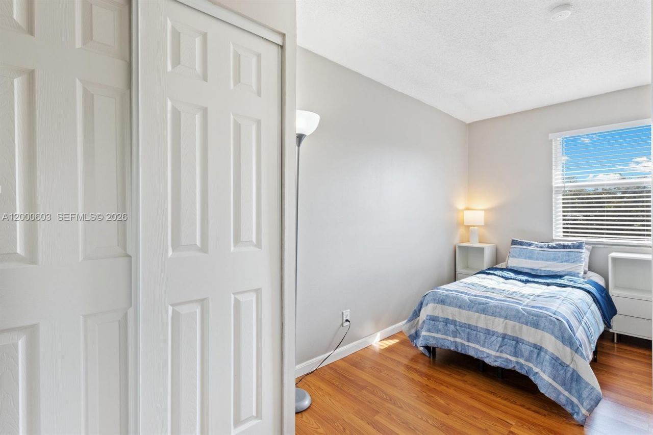 4119 Coral Springs Dr, Unit C6, Coral Springs, FL 33065 Photo