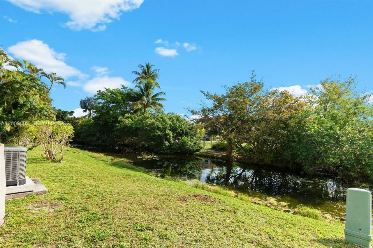 4119 Coral Springs Dr, Unit C6, Coral Springs, FL 33065 Photo