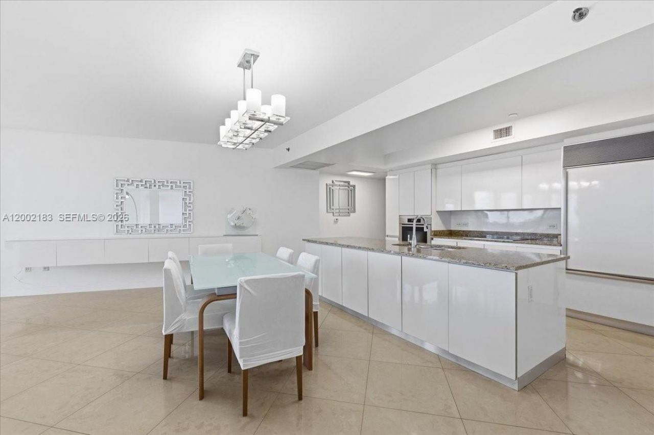 17201 Collins Ave, Unit 1107, Sunny Isles Beach, FL 33160 Photo