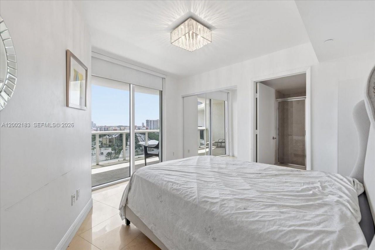 17201 Collins Ave, Unit 1107, Sunny Isles Beach, FL 33160 Photo