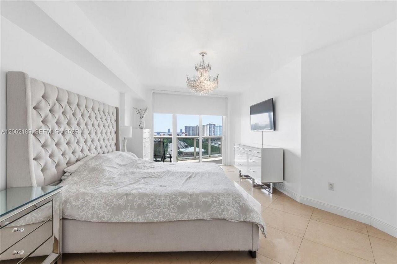 17201 Collins Ave, Unit 1107, Sunny Isles Beach, FL 33160 Photo
