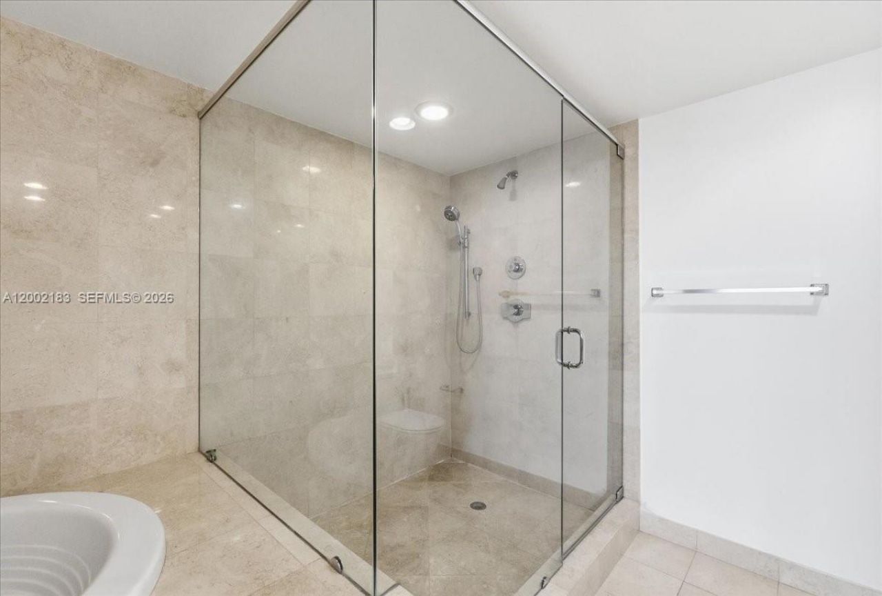 17201 Collins Ave, Unit 1107, Sunny Isles Beach, FL 33160 Photo