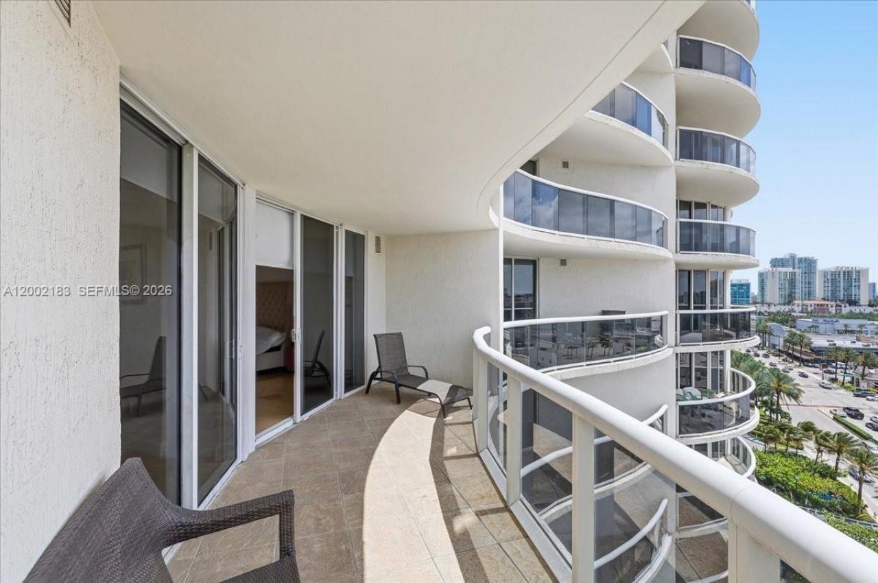 17201 Collins Ave, Unit 1107, Sunny Isles Beach, FL 33160 Photo