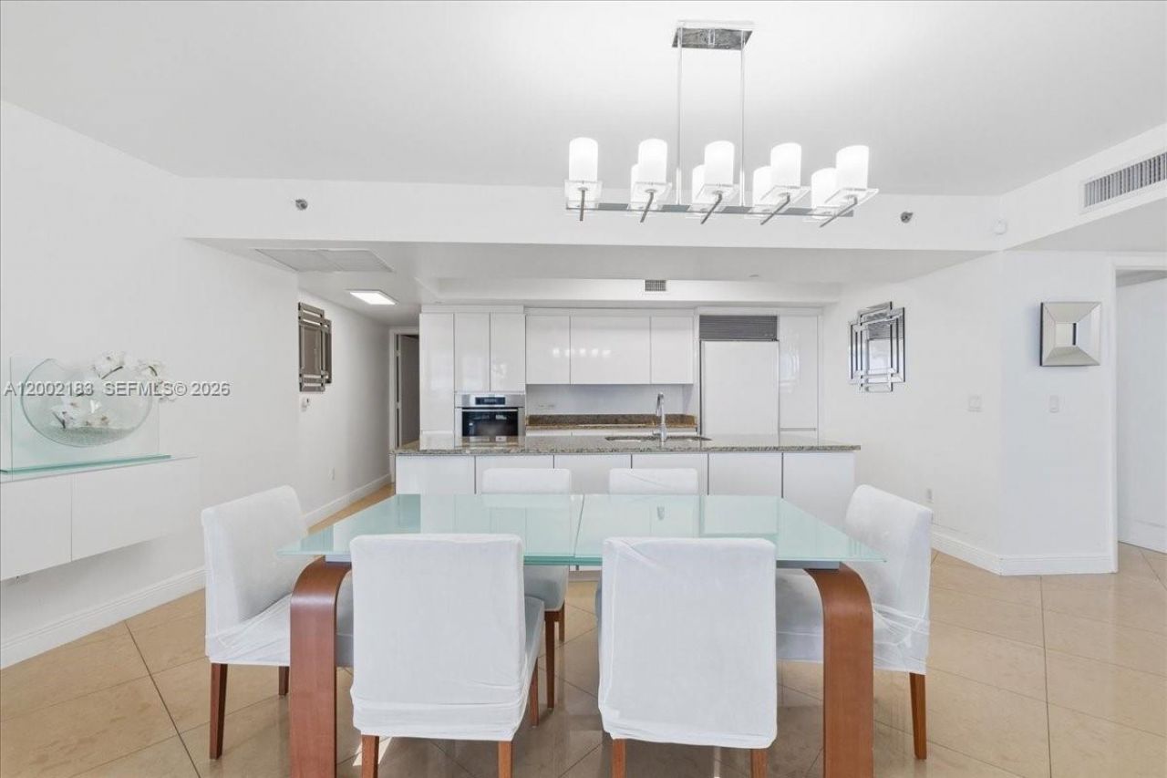 17201 Collins Ave, Unit 1107, Sunny Isles Beach, FL 33160 Photo