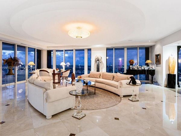 7000 Island Blvd, Unit PH-02, Aventura, FL 33160