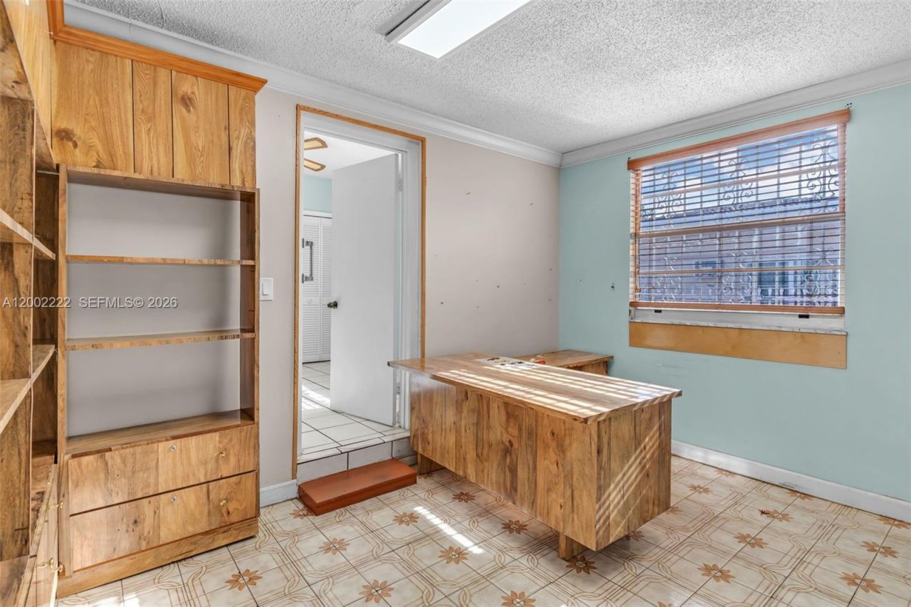 3194 SW 6th St, Miami, FL 33135 Photo