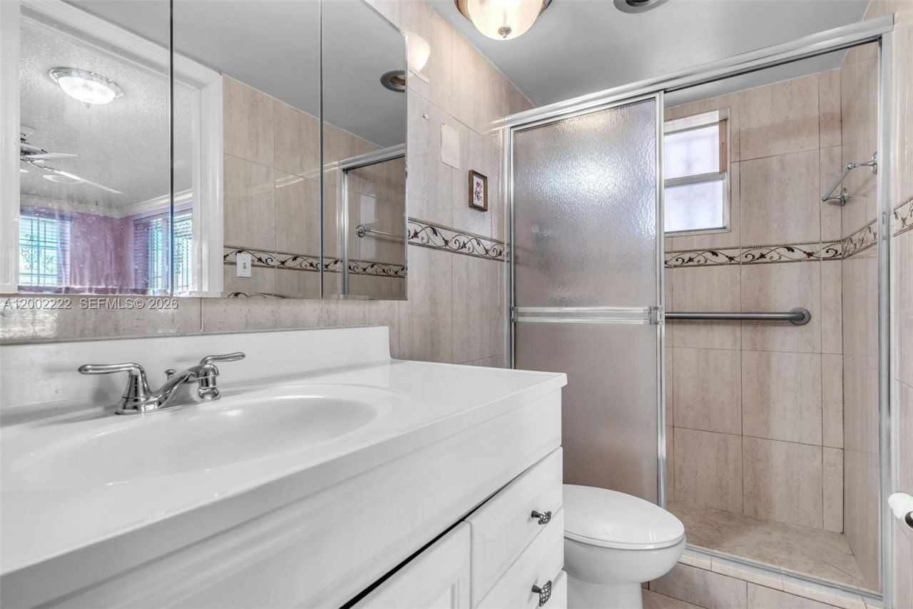 3194 SW 6th St, Miami, FL 33135 Photo