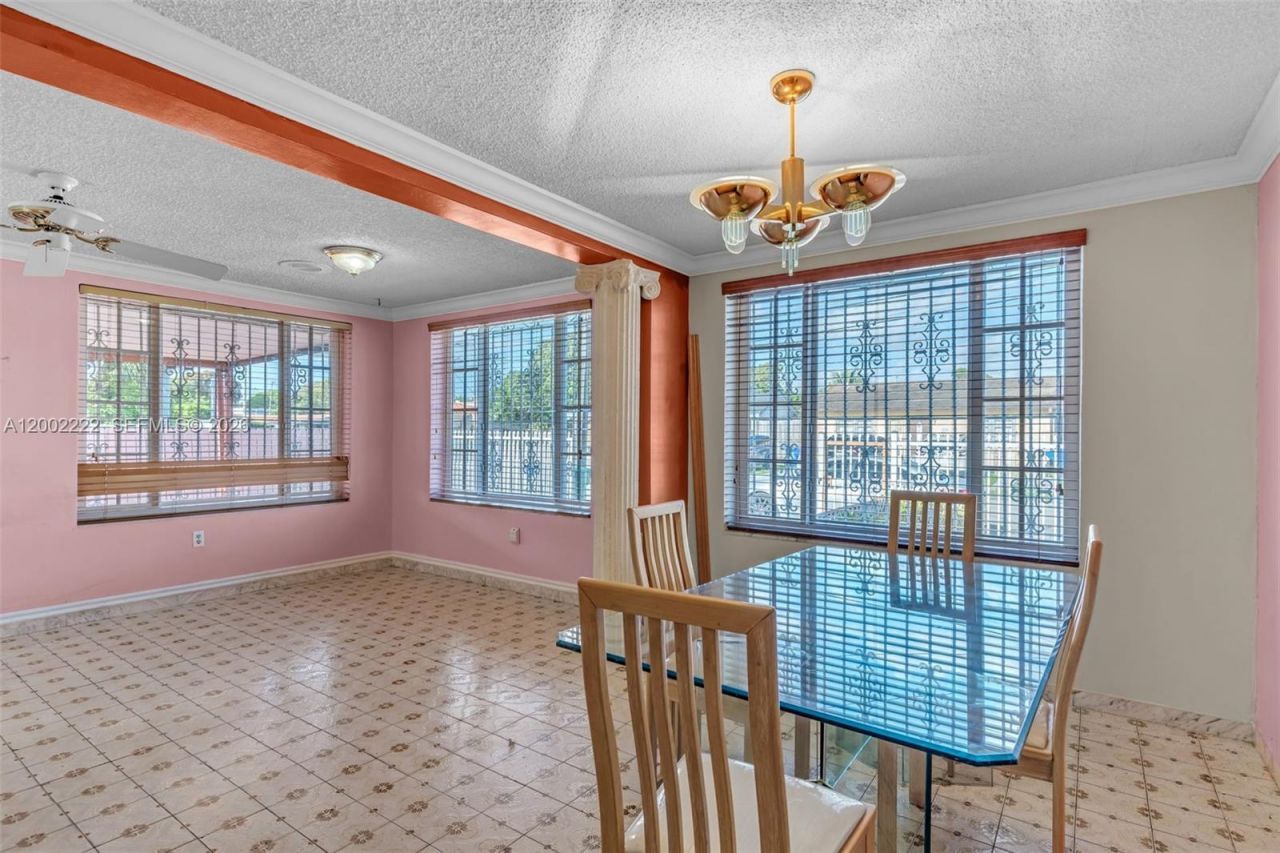 3194 SW 6th St, Miami, FL 33135 Photo