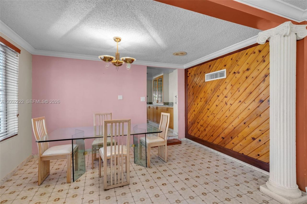 3194 SW 6th St, Miami, FL 33135 Photo