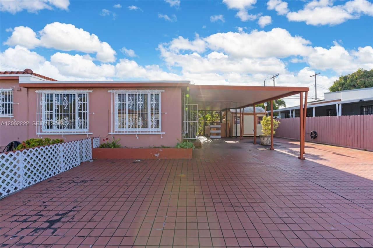 3194 SW 6th St, Miami, FL 33135 Photo