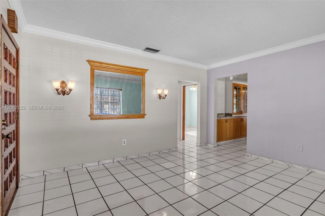 3194 SW 6th St, Miami, FL 33135 Photo