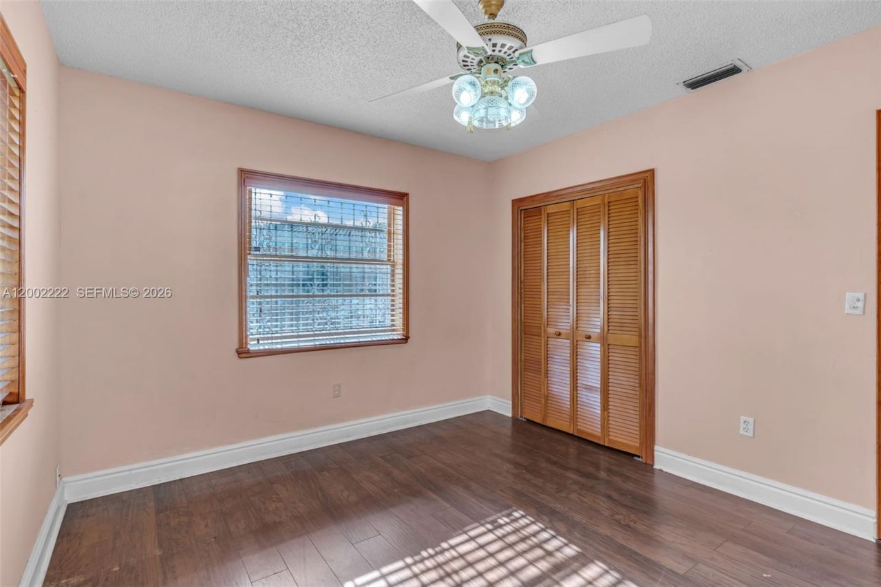 3194 SW 6th St, Miami, FL 33135 Photo