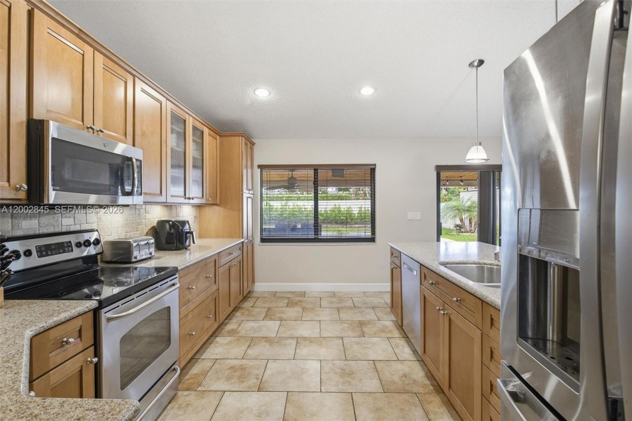 921 Monticello Ave, Davie, FL 33325 Photo