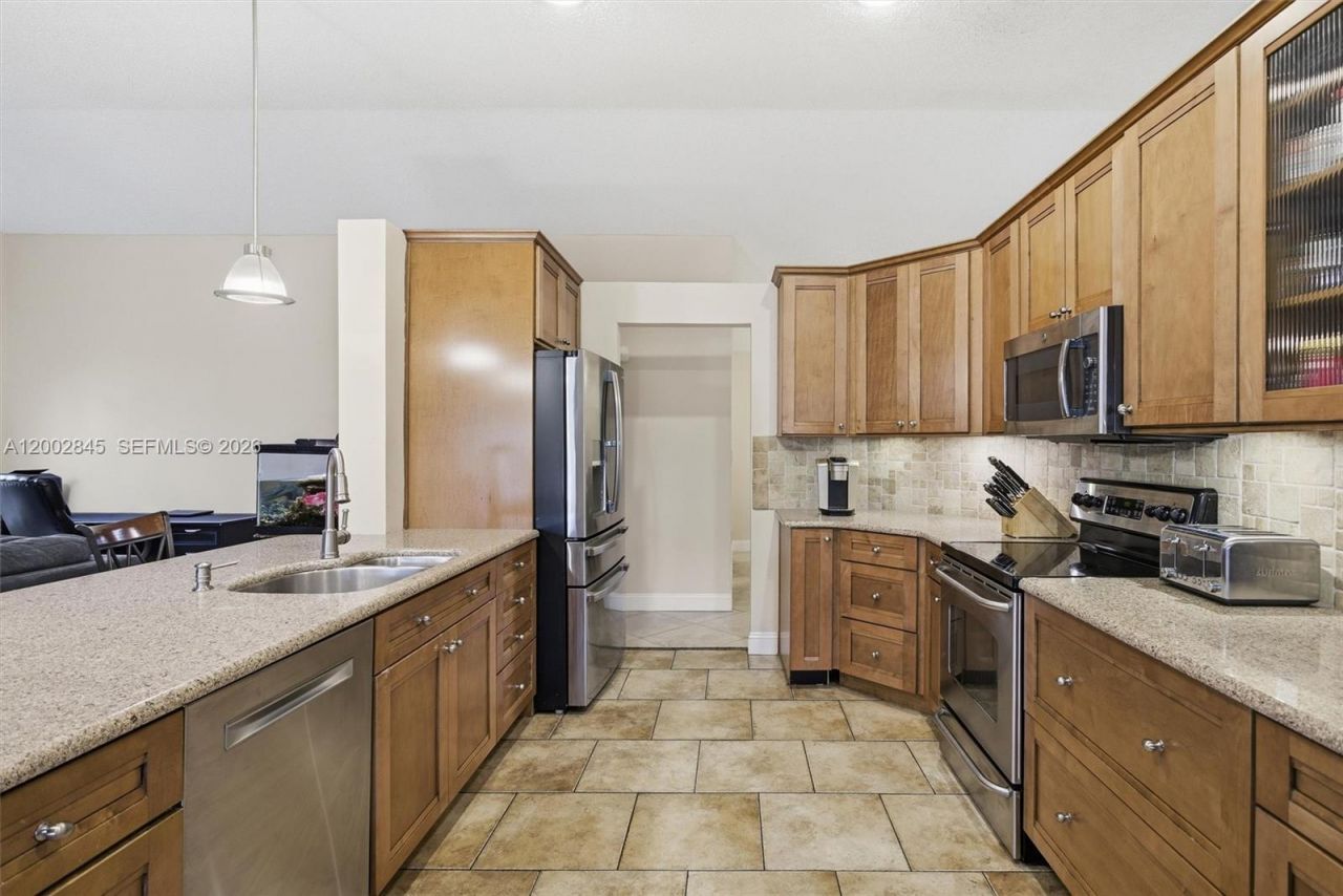 921 Monticello Ave, Davie, FL 33325 Photo