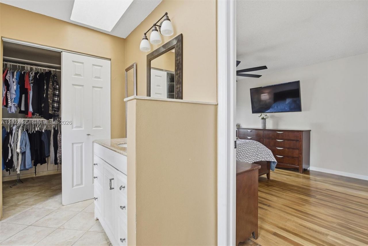 921 Monticello Ave, Davie, FL 33325 Photo