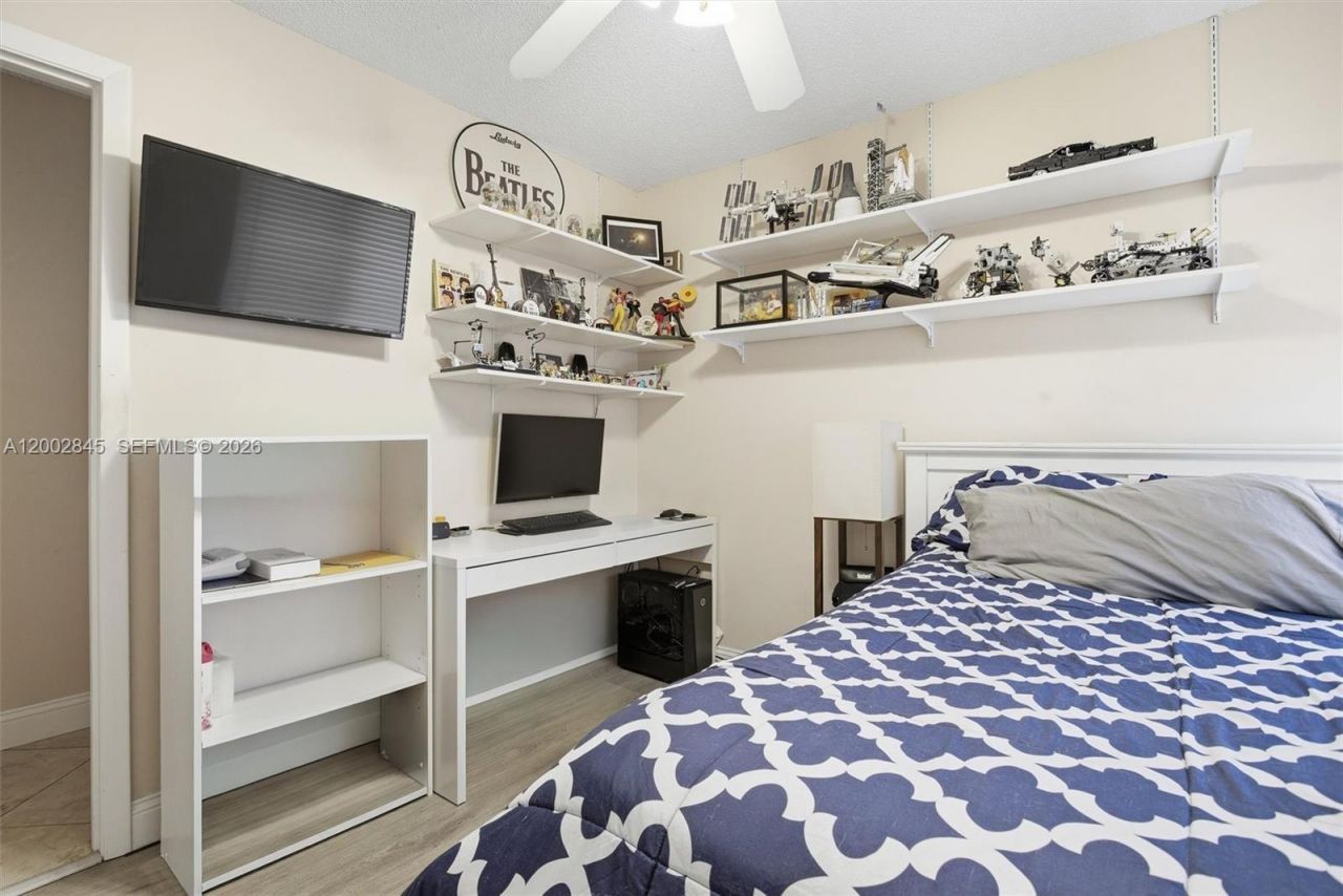 921 Monticello Ave, Davie, FL 33325 Photo