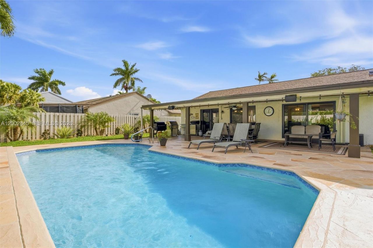 921 Monticello Ave, Davie, FL 33325 Photo