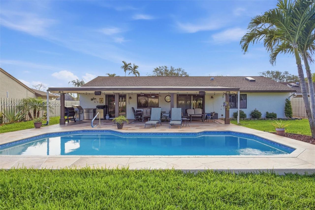 921 Monticello Ave, Davie, FL 33325 Photo