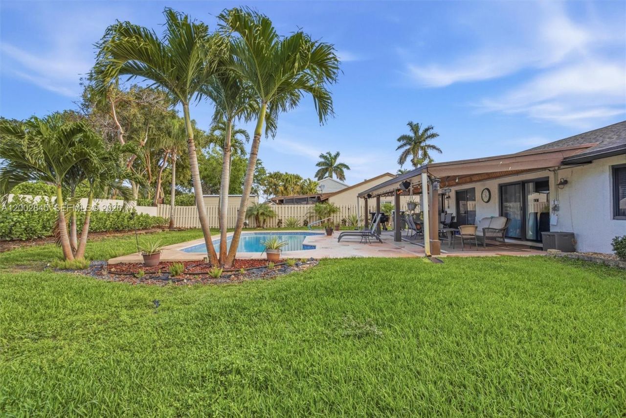 921 Monticello Ave, Davie, FL 33325 Photo