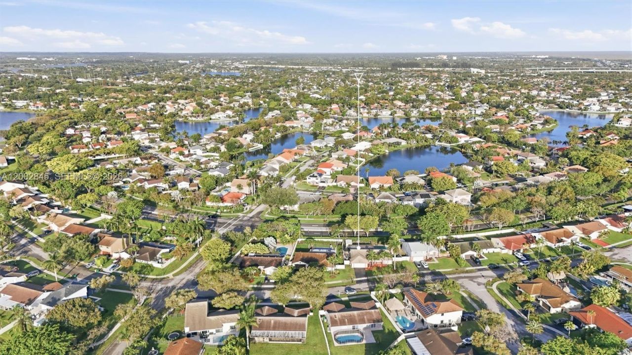 921 Monticello Ave, Davie, FL 33325 Photo