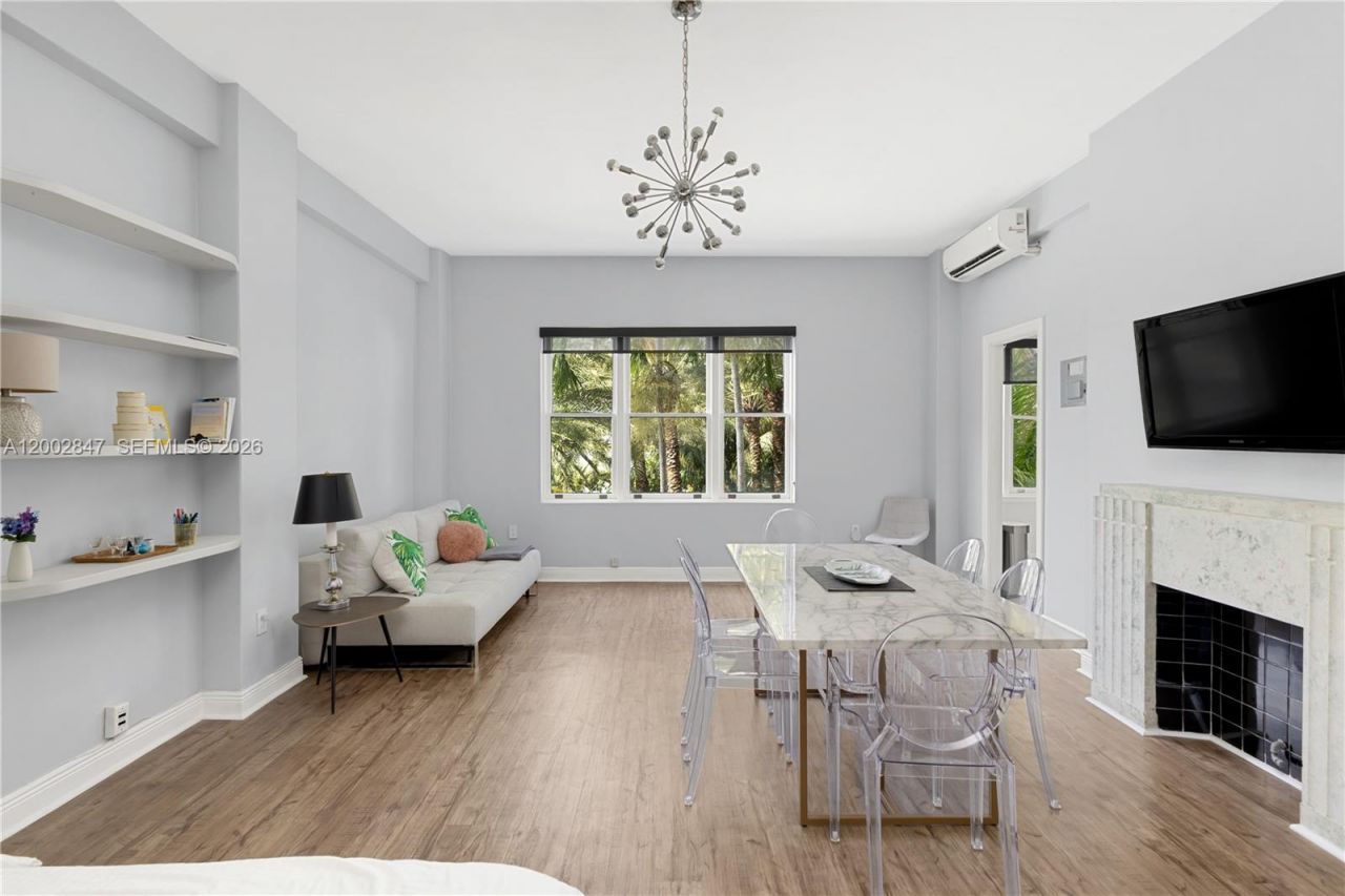 2421 Lake Pancoast Dr, Unit 3D, Miami Beach, FL 33140 Photo