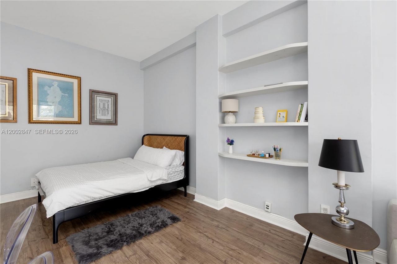 2421 Lake Pancoast Dr, Unit 3D, Miami Beach, FL 33140 Photo