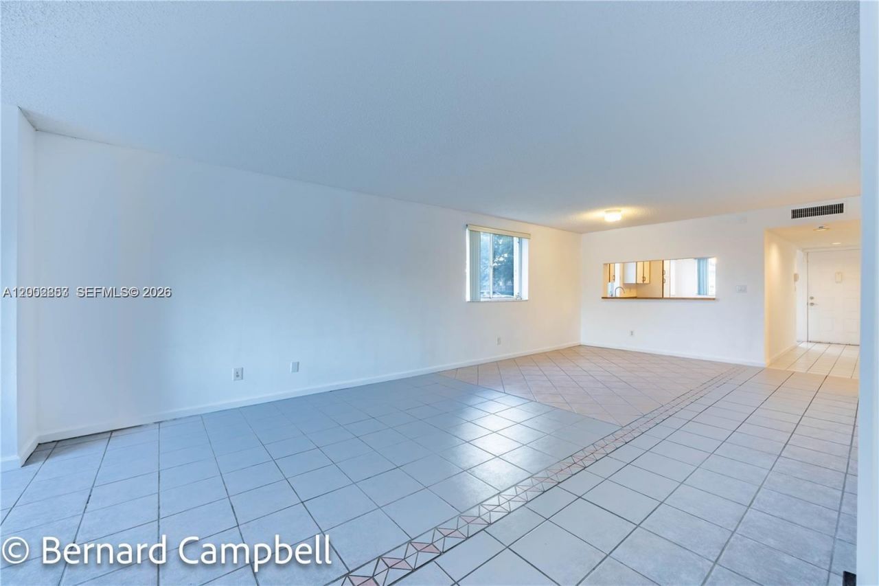 7264 S Devon Dr, Unit 112, Tamarac, FL 33321 Photo