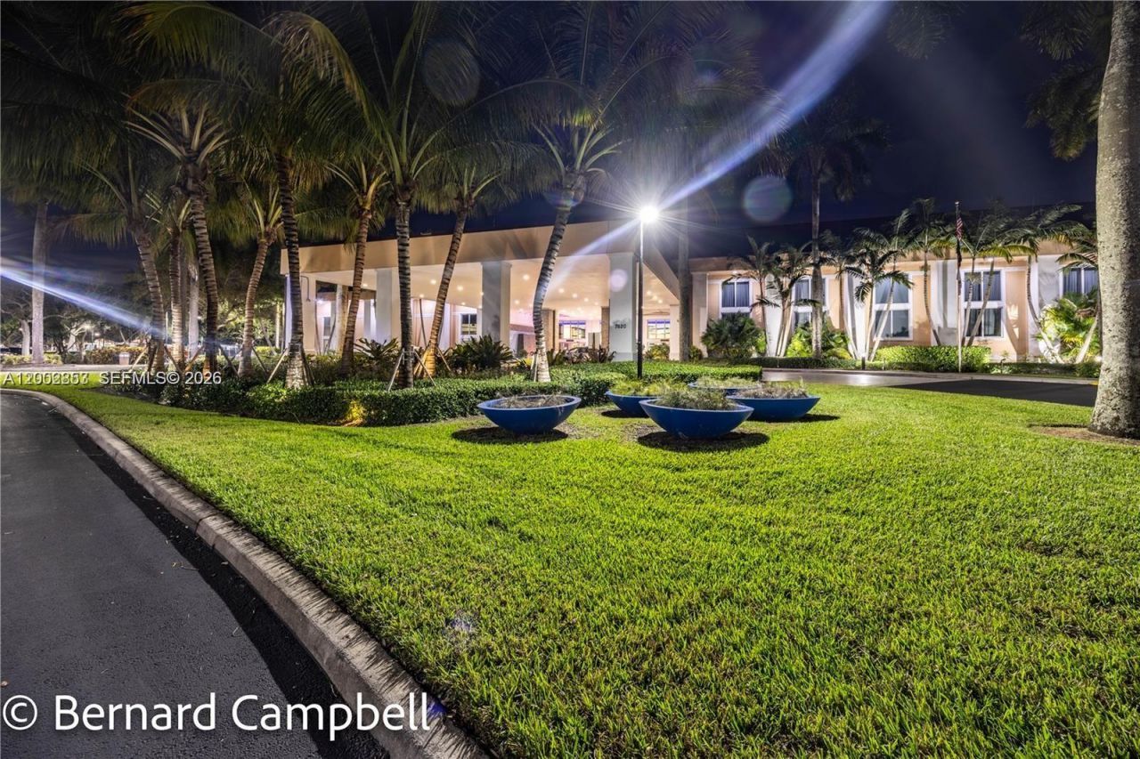 7264 S Devon Dr, Unit 112, Tamarac, FL 33321 Photo