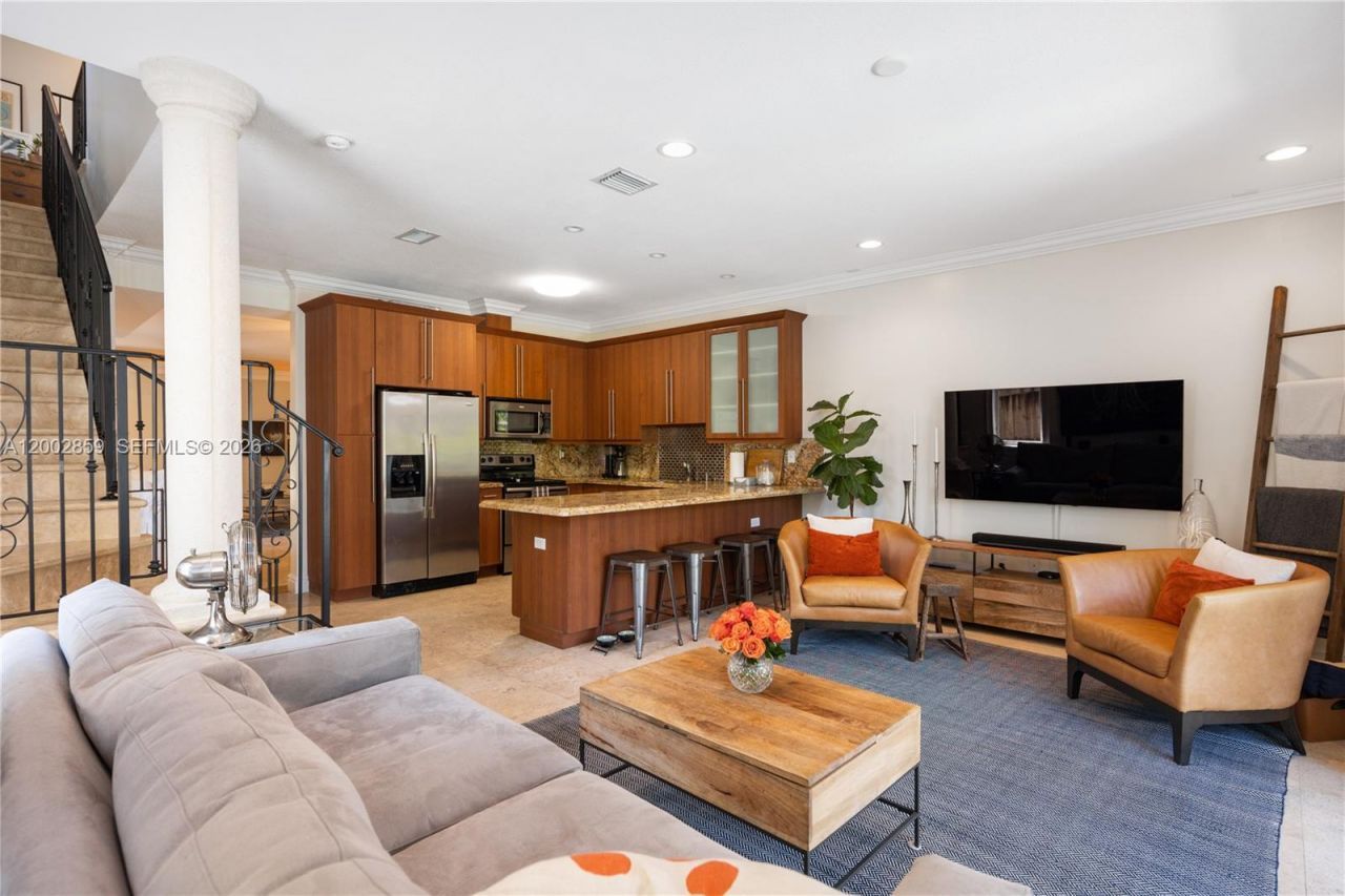 3171 Indiana St, Unit 3171, Miami, FL 33133 Photo