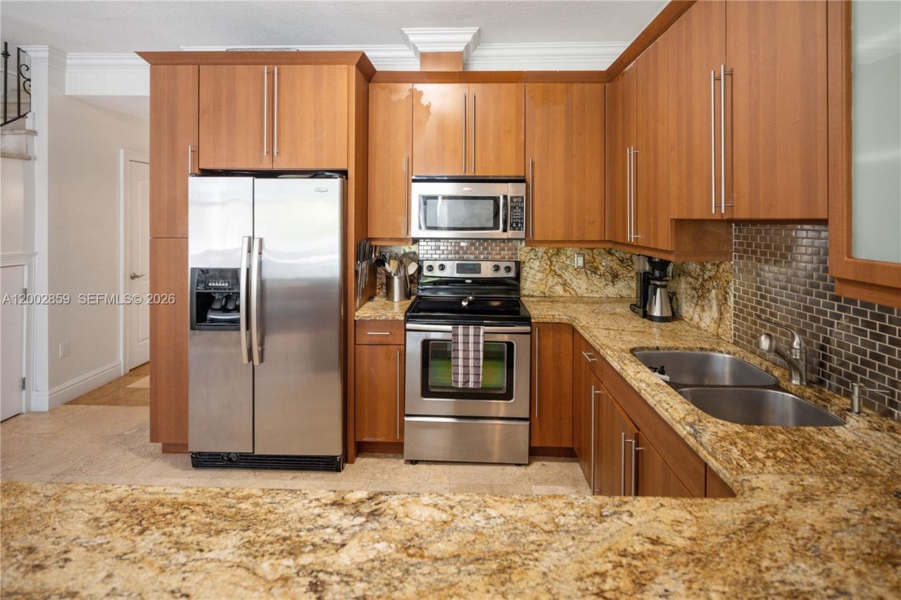 3171 Indiana St, Unit 3171, Miami, FL 33133 Photo