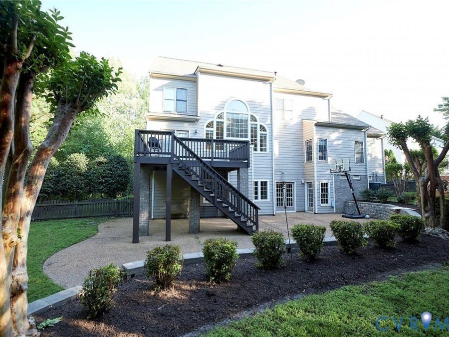 Property Image 100
